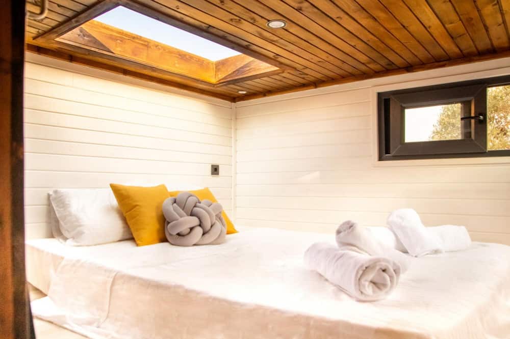 Karaburun House | Tiny House Framed by Nature near Sea in Karaburun