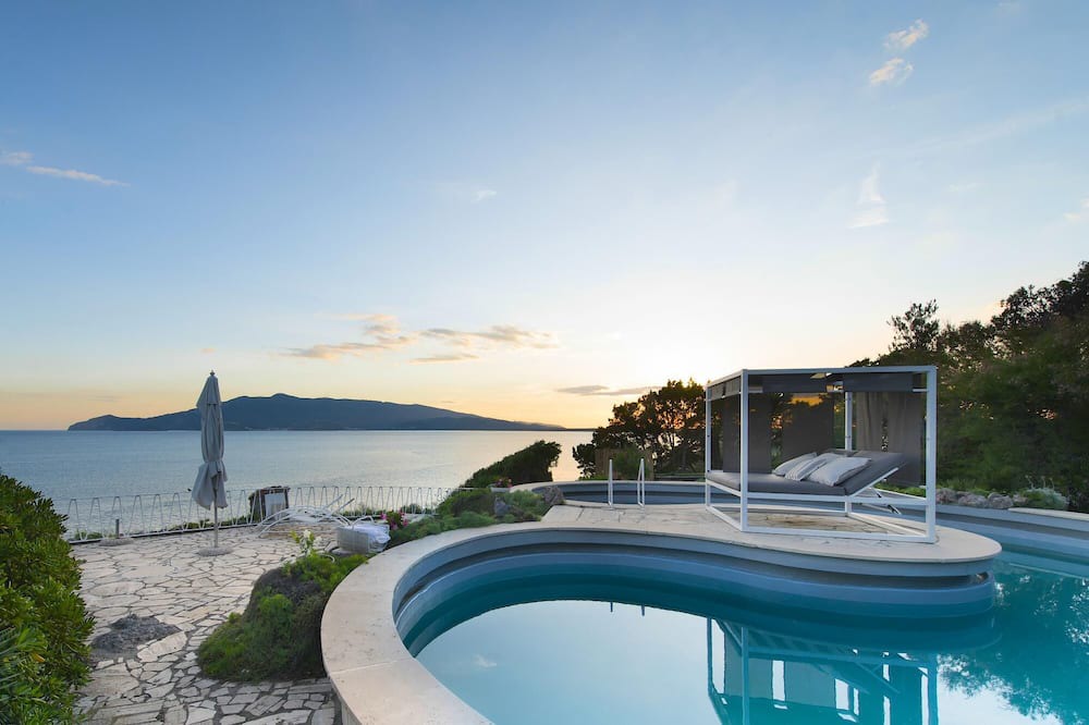 Ansedonia Villa | Mare degli Angeli, Splendid Mediterranean Seaside Villa, Gardens, Pool, Almost Heaven