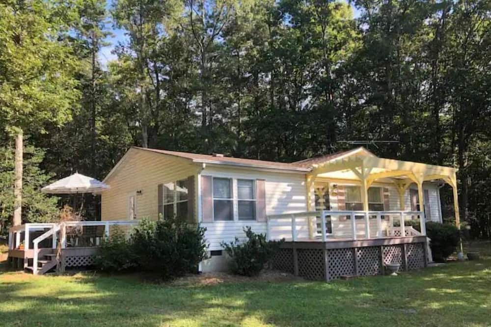 Pittsboro House | A private, comfy home on 24 acres, DeerField.