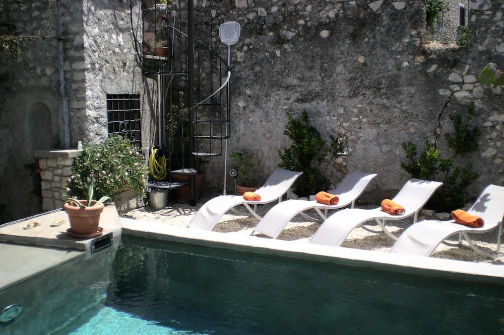 Sermoneta Villa | Sermoneta, Historic Stone Village House with Pool, in a Medieval Hill Town Close to Rome and Naples