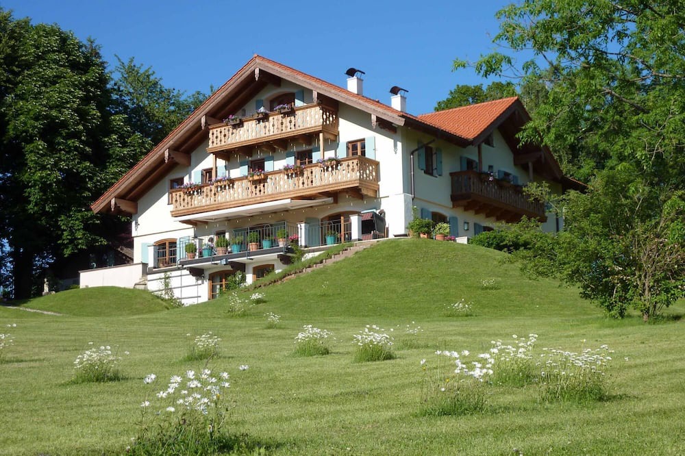Traunstein House | La Pause Musicale, Near Salzburg, Austria, Luxury Chalet, Swimming Lake