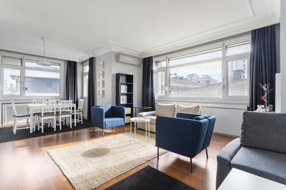 Goztepe Apartment | Missafir Sleek Flat with Balcony on Bagdat Street