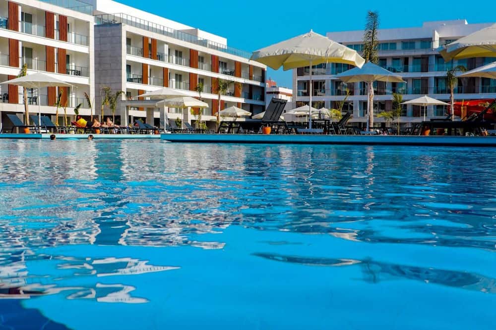 Trikomo Apartment | Charming Flat Close to the Beach with Shared Pool and Balcony with Pool View in Iskele, Cyprus