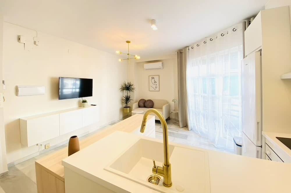 Cenes de la Vega Apartment | Alora: Modern Apartment in Village Sierra Nevada
