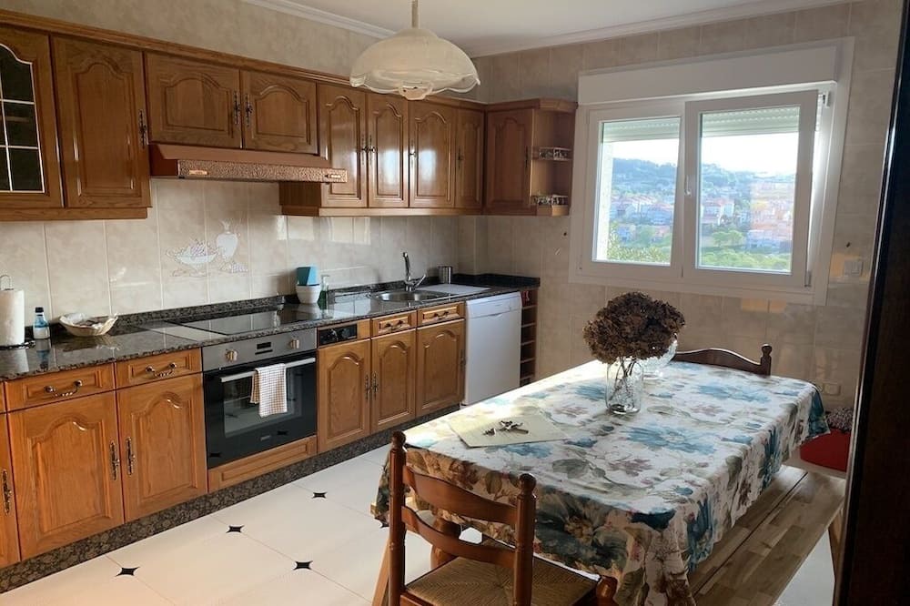 Santiago de Compostela House | Vivienda Situada en un Entorno Tranquilo, Seguro y Naturaleza