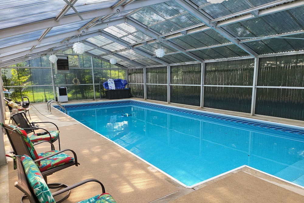 Alliance House | Relax with Indoor heated Saltwater Pool & Jacuzzi.