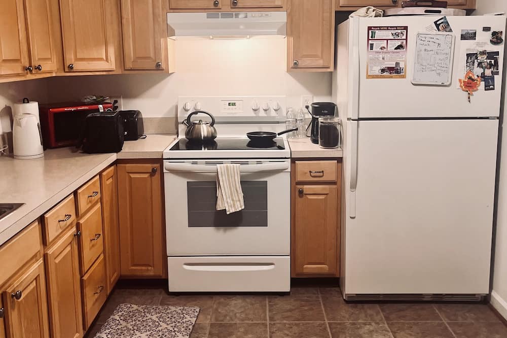 West Laurel House | Cozy home away from home.