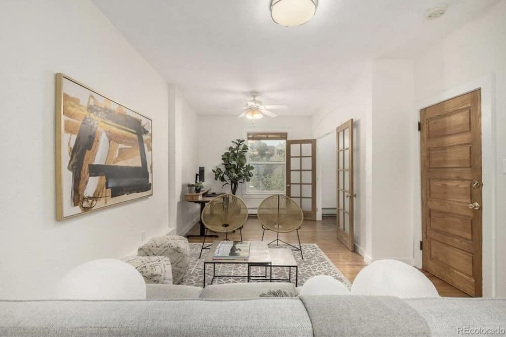 Whittier Condo | Modern furnished apartment ideally for traveling nurses. Stay in style