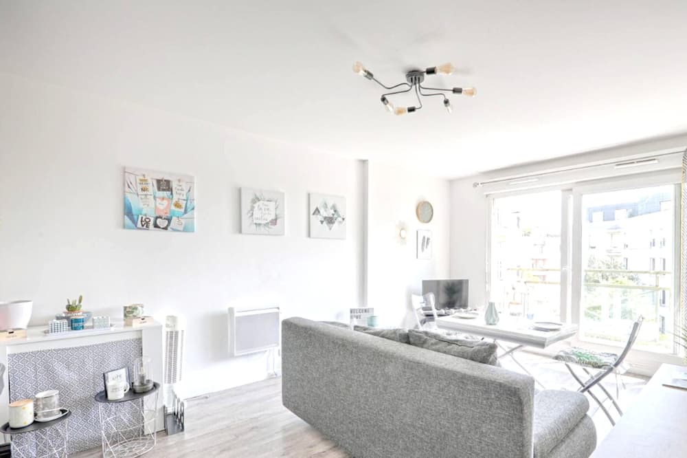 Chatillon Apartment | Homerez - Nice appartement for 4 ppl. with balcony at Châtillon