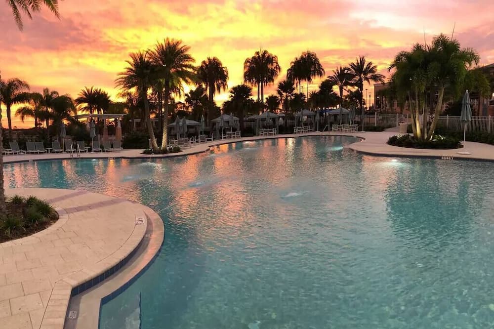 Four Corners Villa | 7BD/6.5BA Villa w/ Pool & Hottub | Solara Resort