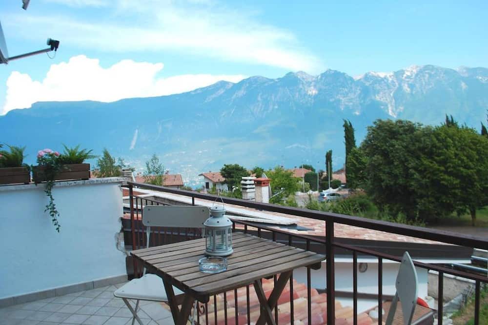 Prabione Apartment | Apartment 'Bijoux' with Lake View, Balcony and Wi-Fi