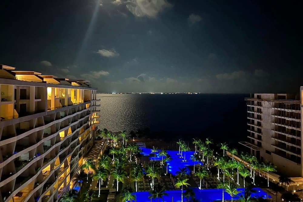 Playa Mujeres Hotel | Garza Blanca Resort & Spa Cancun