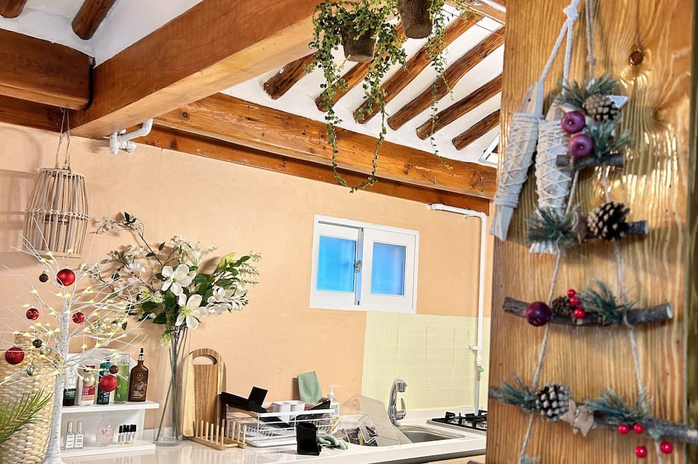 Cheongunhyoja-dong House | The Queen's palace seoul