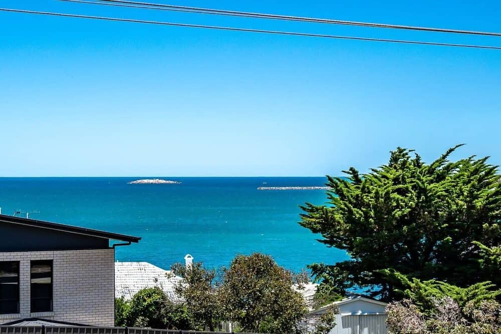 McCracken House | Bennys - 47A Hindmarsh Rd McCracken