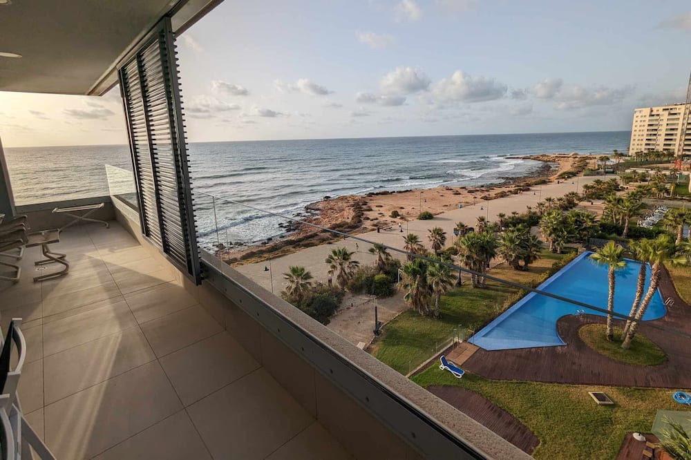 Punta Prima Apartment | Luxueux Appartement en Front de mer 3 Chambres