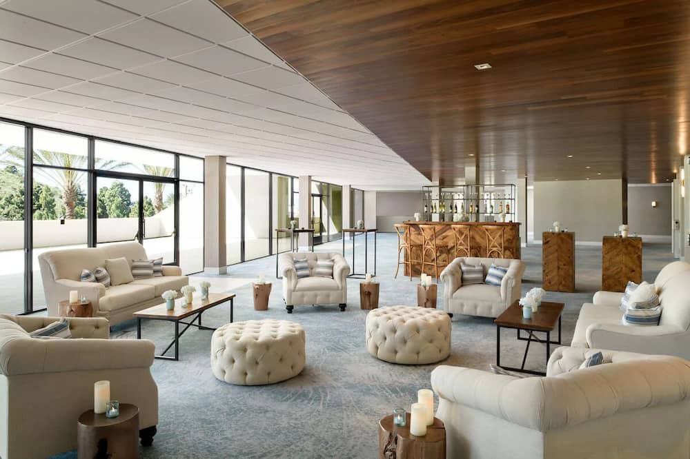 Fox Hills House | Urban Oasis! 4 Stylish Units, Pool! Short Drive to Playa Del Rey Beach!