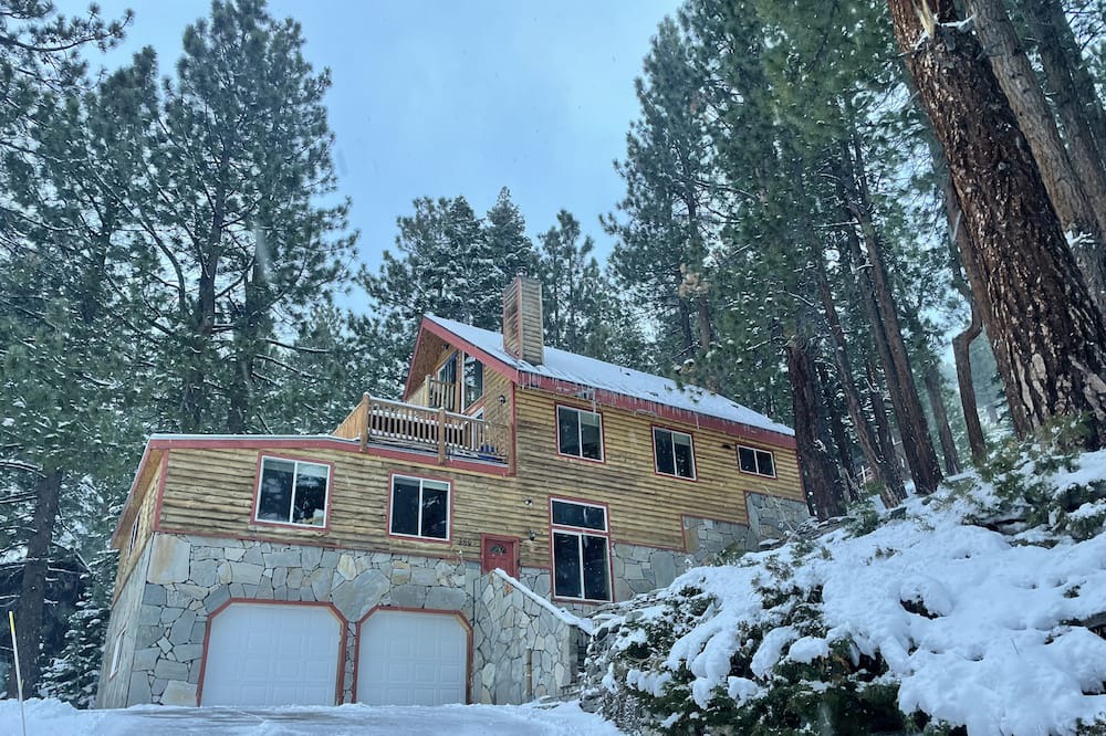 Upper Kingsbury House | Mountain Chalet Near Heavenly! Hot tub, cold plunge, sauna