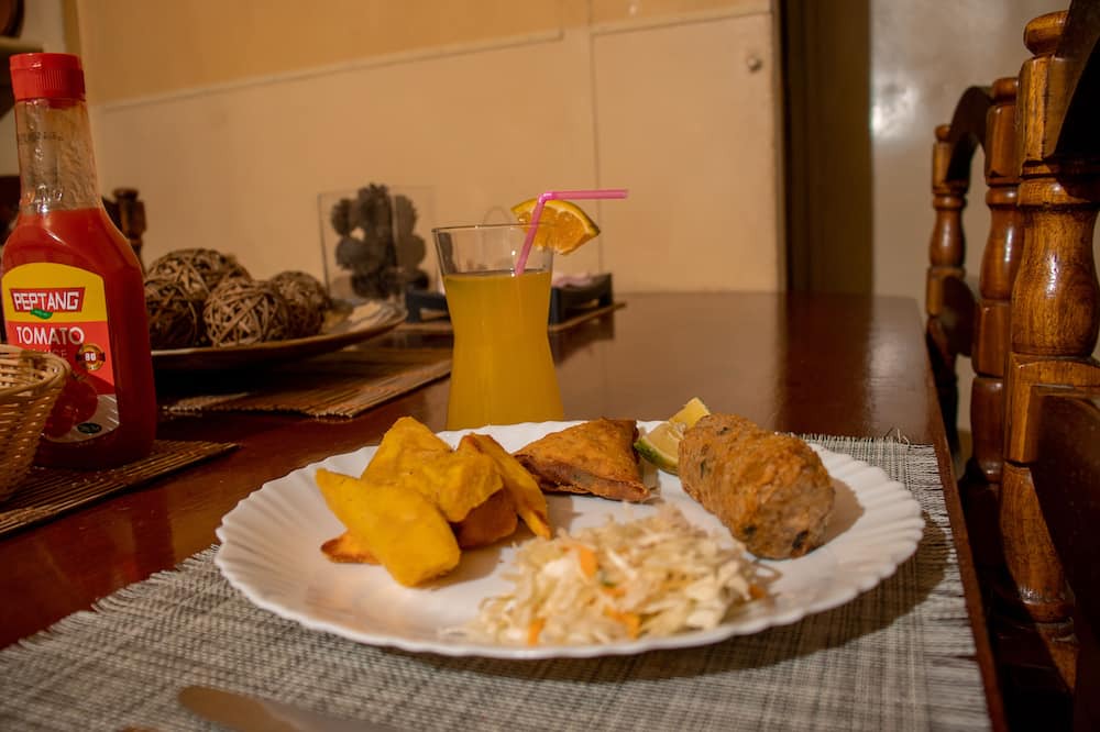 Shabab Cottage | Starry Nights Cottage -2 minutes to the Mall and 4 minutes from Nakuru Town!