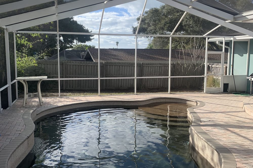 Harbor Hills House | Beautiful 3bd 2 bath w/covered pool