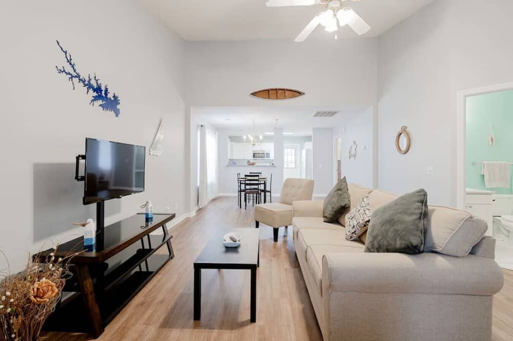 Chapin House | On Lake Time | 2BR | Minutes To Lake Murray