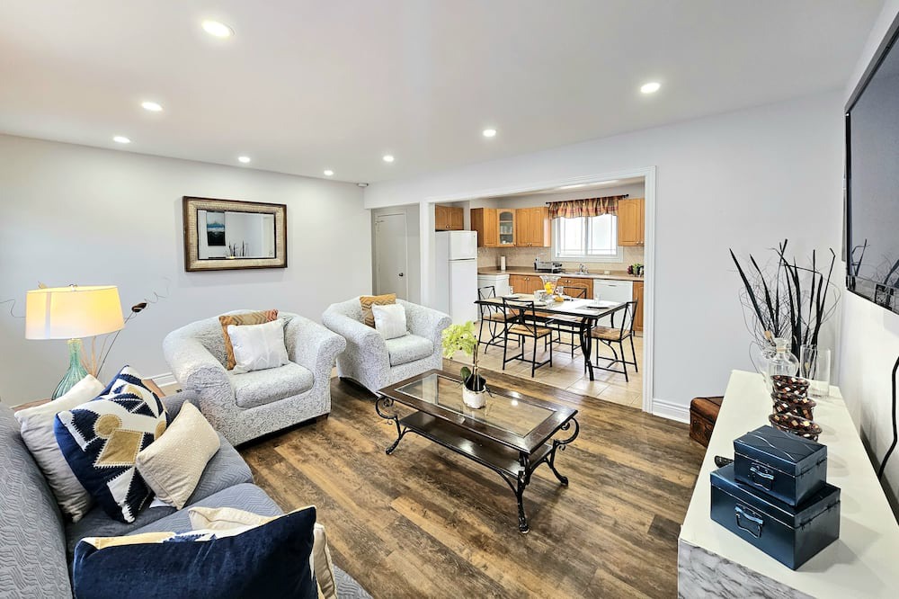 Bradford House | Beautiful & Central 3 BR home in Bradford