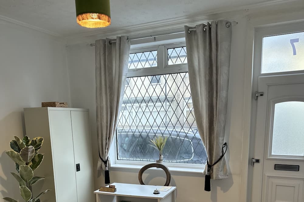 Sheffield House | Sam’z Boutique