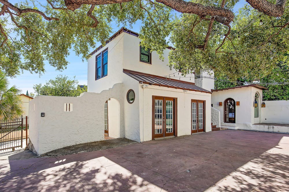 Jefferson Apartment | Centrally located, Spanish style studio, Convenient and Cozy, Long Term stays