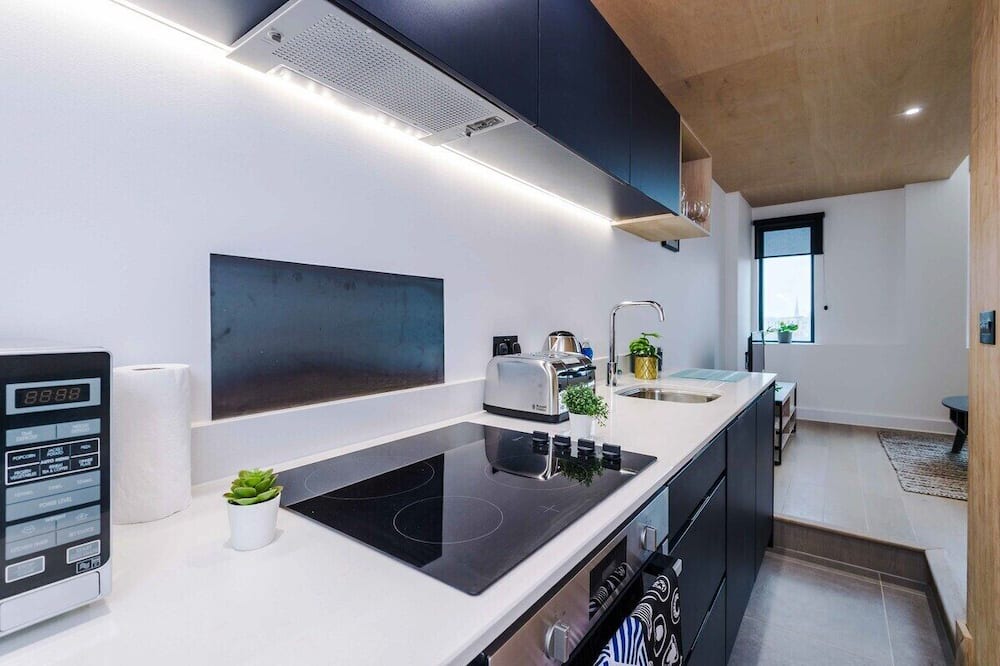 Castlefield Condo | Flat Near Old Trafford Weekly & Monthly Discounts!