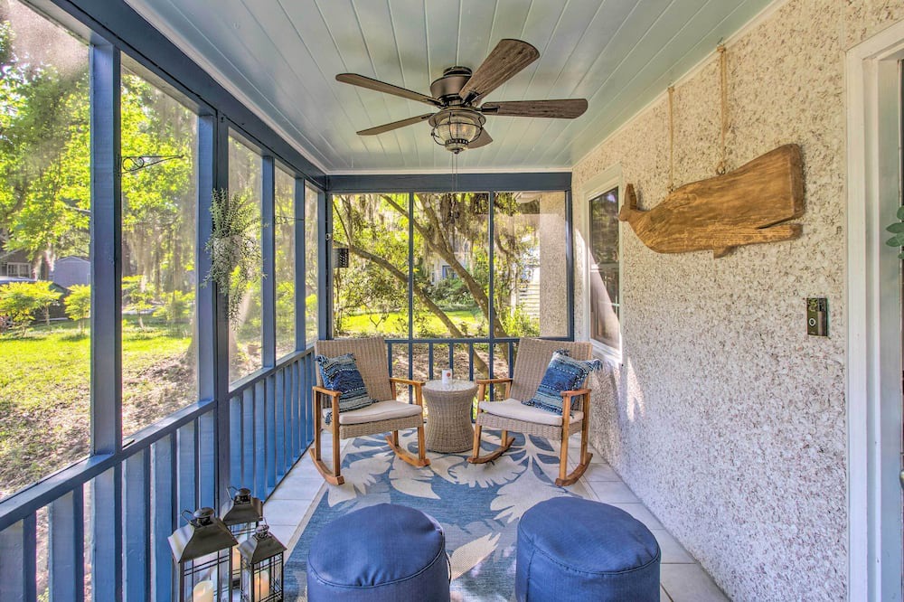 Saint Simons Heights Cottage | St Simons Cottage w/ Grill ~ 2 Mi to Beach!