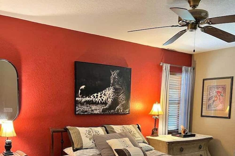 Braden River Apartment | 3 Bedroom 753890 by Houzlet
