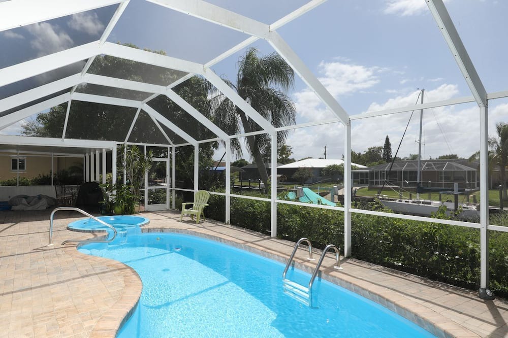 Harbour Heights Apartment | 2 Bedroom House 728590 by Houzlet