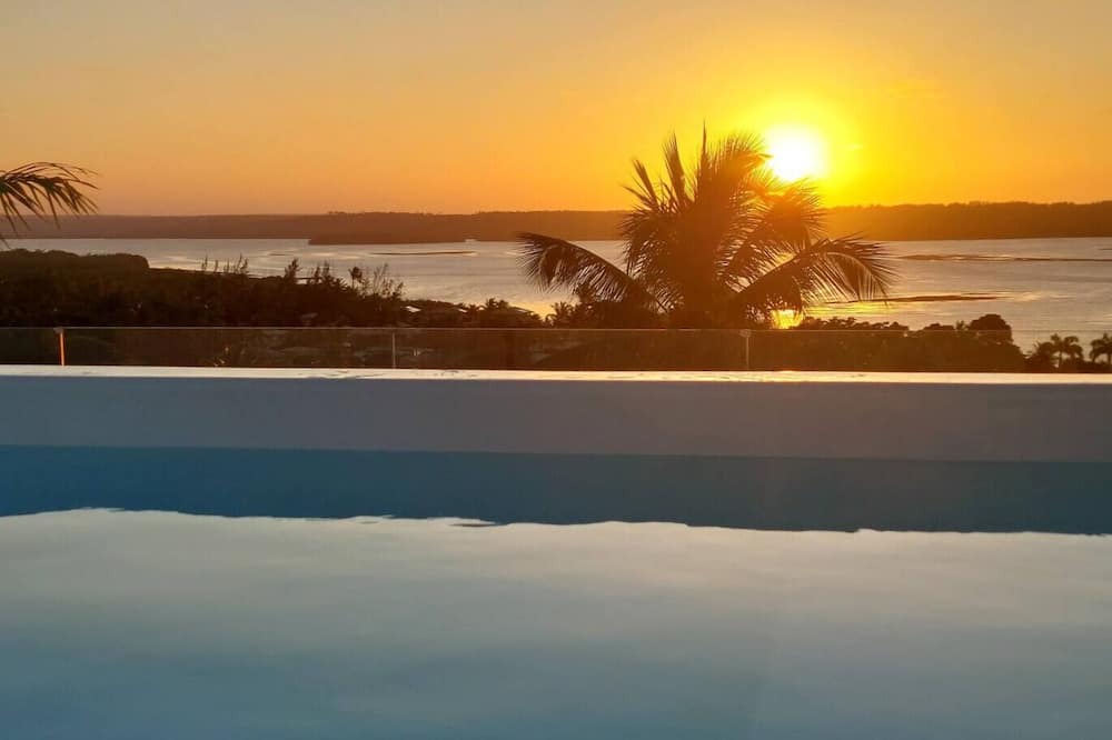 Tibau do Sul Bed & Breakfast | Scenic views, Infinity Pool + Jacuzzi