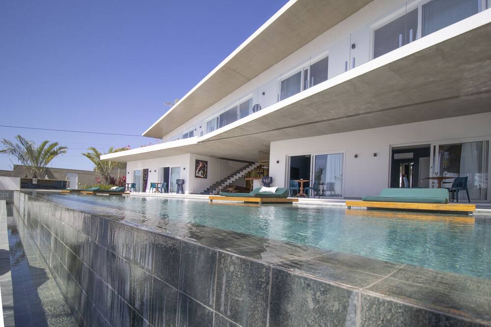 Tibau do Sul Bed & Breakfast | Luxury Suite - Infinity Pool + Jacuzzi