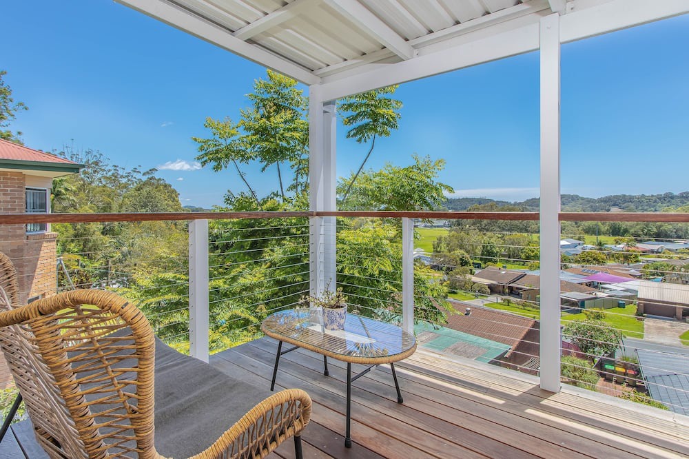 Currumbin Waters Apartment | Park Views on Clives