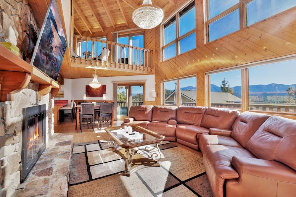 Whispering Forest Cabin | 2394-mt Verdi Mountain Manor 4 Bedroom Cabin by RedAwning