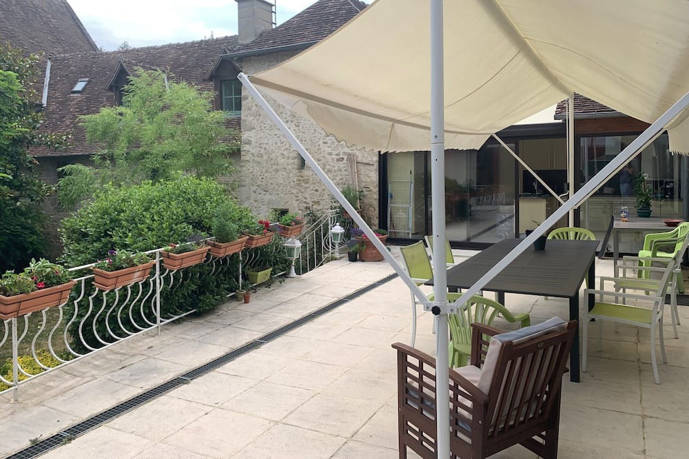 Cherisay House | Maison de Village du 18ème, Piscine Intérieure Chauffée & Sauna, Étang, 2h Paris