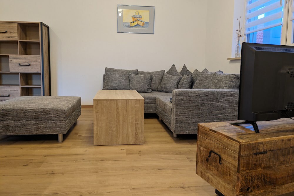 Bechhofen Apartment | Holiday Apartment "Seenlandliebe - Wiesethblick" with Shared Garden