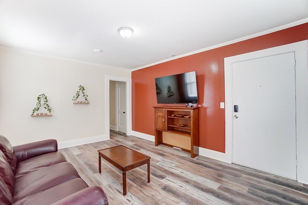Concord Apartment | Concord Mills + Nascar + Music {Gibson House}