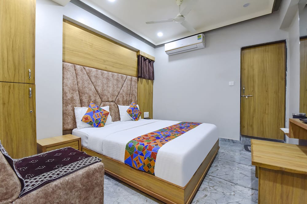 Vastrapur Hotel | Fabhotel Sury Villa