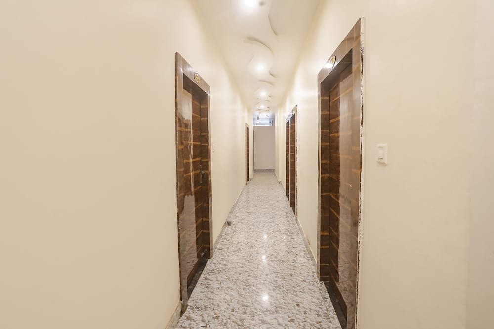 Gwalior Hotel | Fabexpress Paradise Inn