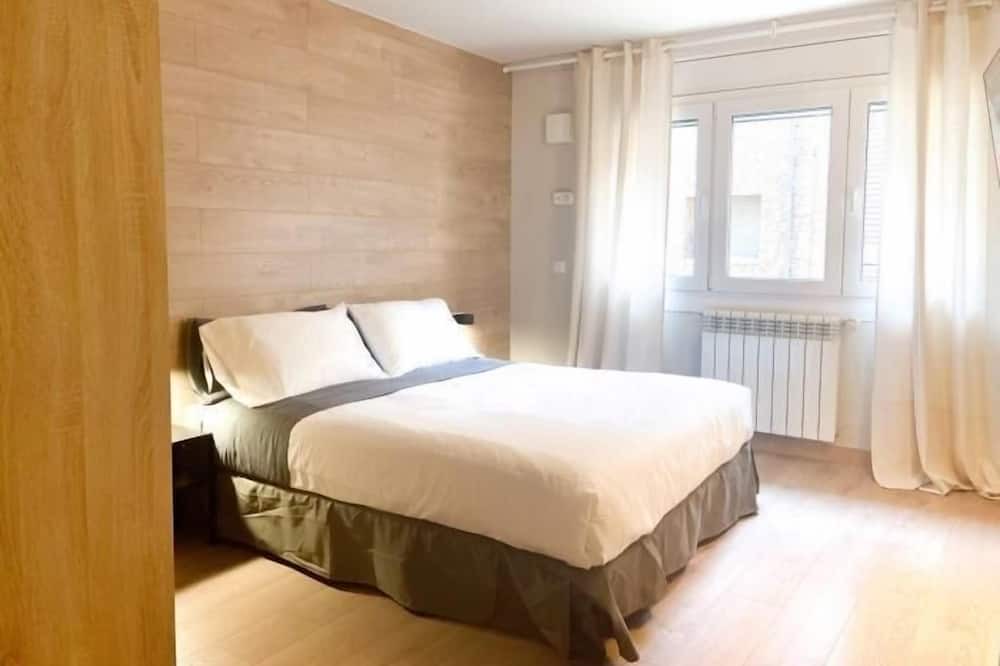 Andorra la Vella Apartment | Unbeatably central! 6Pax+PK