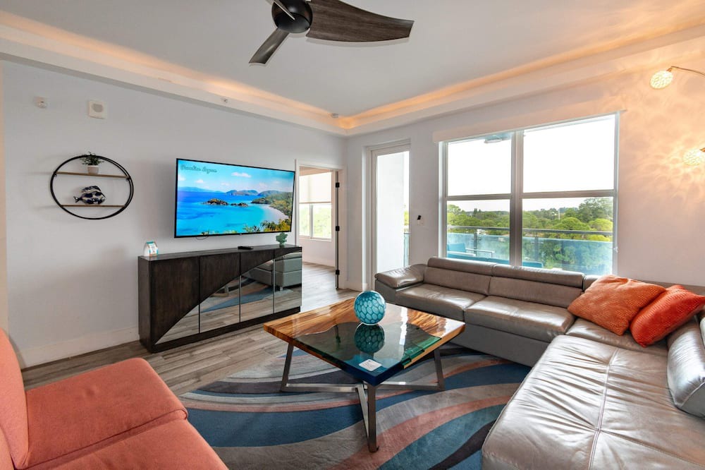 Merritt Island Apartment | Luxury Condo with Pool and Gym at Cape Crossing