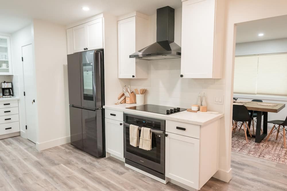 Penngrove House | Take the time to relax at our remodeled peaceful parcel located in Penngrove, CA