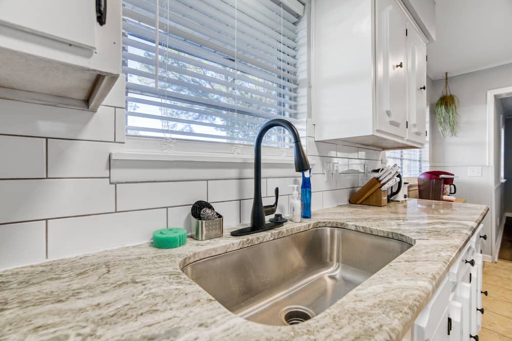 Jacksonville House | Ideal 3BR for Work Stays and Home Transition