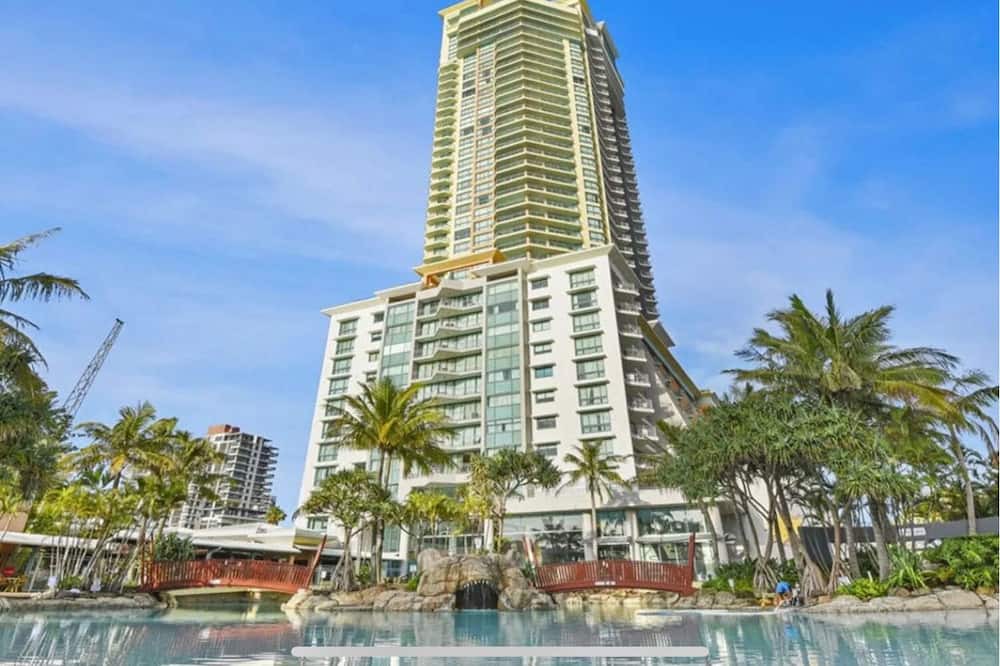 Gold Coast Resort | Resort style apartment in the hart of Surfers Paradise
