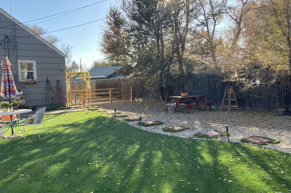 Longmont House | Super Cozy Home!