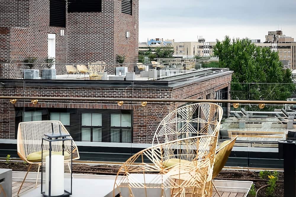 Adams Morgan House | Pet-Friendly Oasis, Arts & Comfort, DC Retreat for All, 4 Relaxing Units!