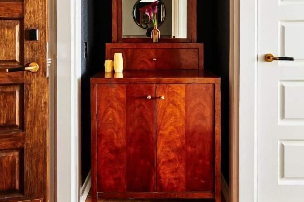 Adams Morgan House | DC Bliss In Central Location, 3 Modern Units, Pets Stay For Free!