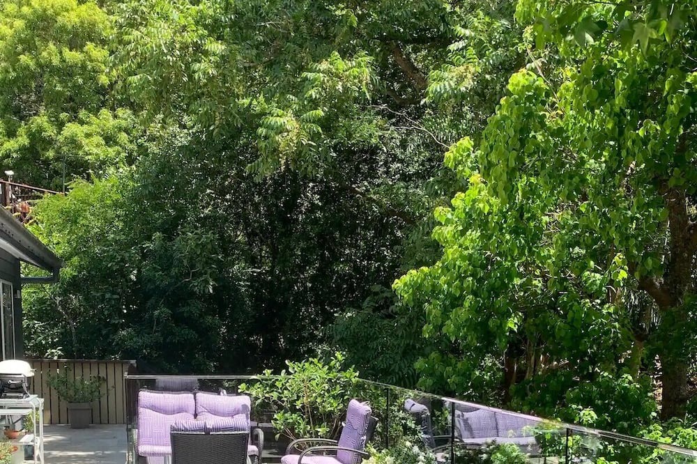 Point Clare House | Peaceful Surrounds Point Clare Pet friendly
