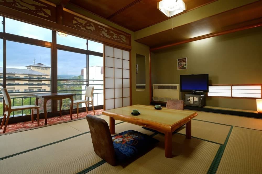 Fukushima House | 10 tatami mats on river side or mountain side Jap / Fukushima Fukushima